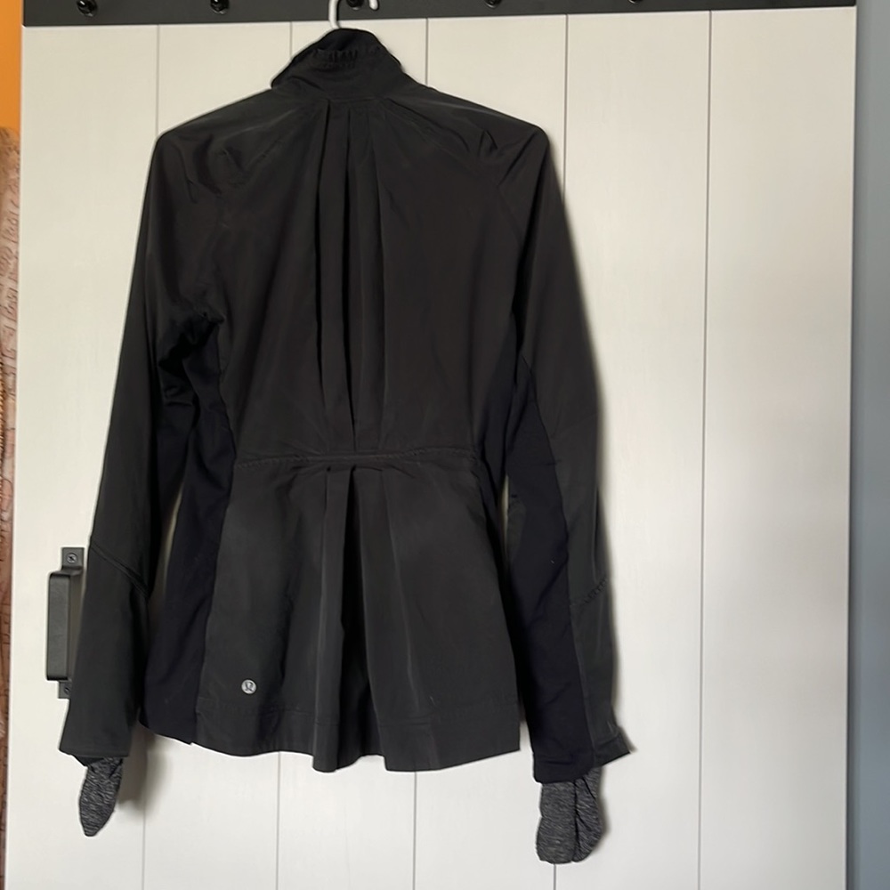 Lululemon jacket - Picture 4 of 5